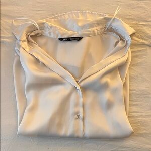 Zara Women's Cream Button Down Shirt